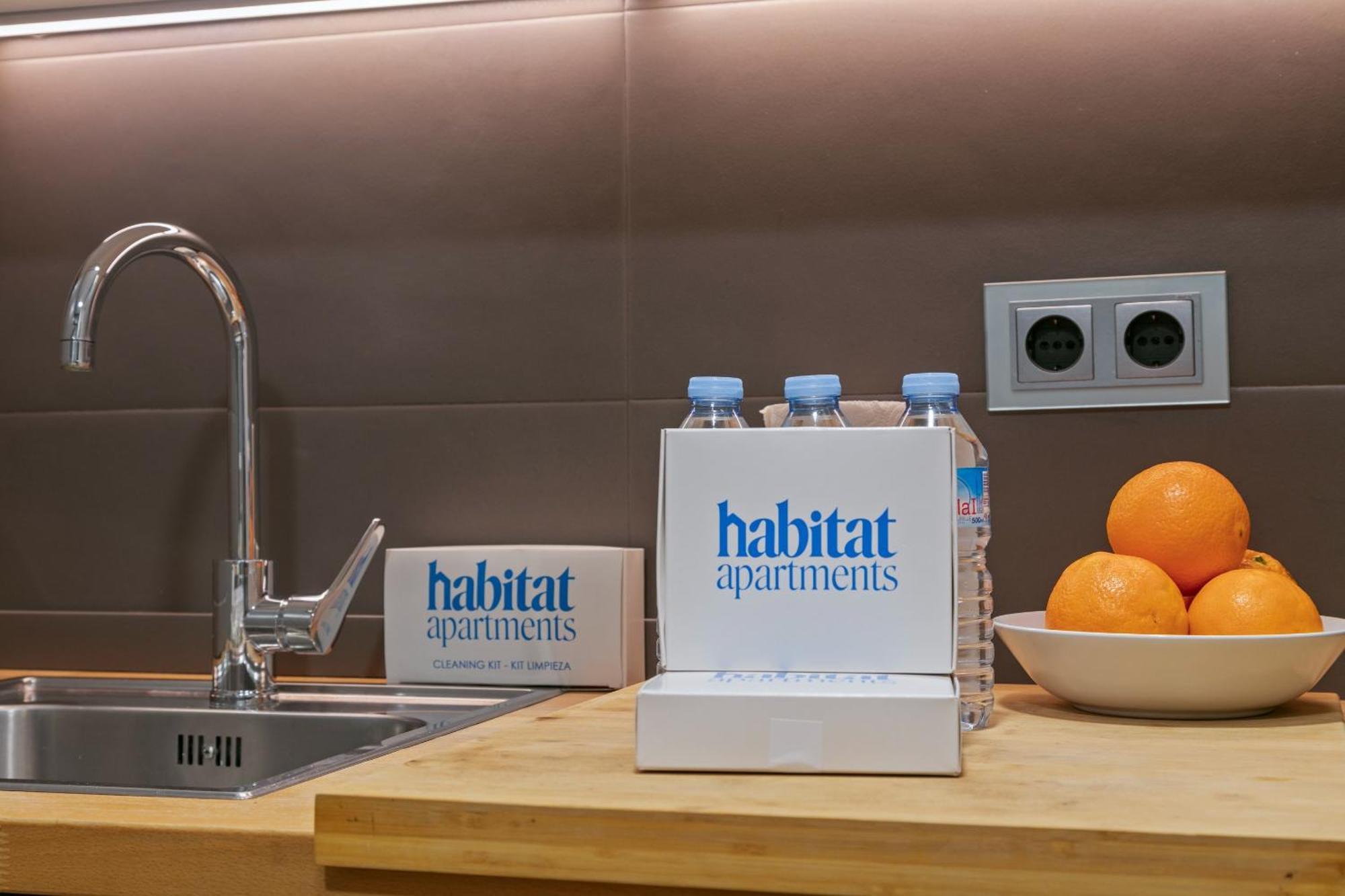 Habitat Apartments Carders Barcelona Exteriör bild